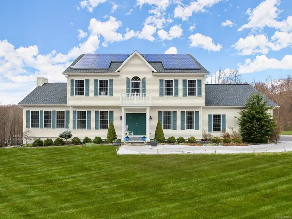 33 Cannonball Drive, Danbury, CT 06810