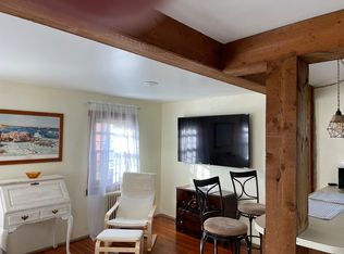 28 Byrnes St #1, Newport, RI 02840