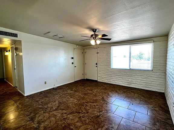 4th image of 8024 E Victoria Dr