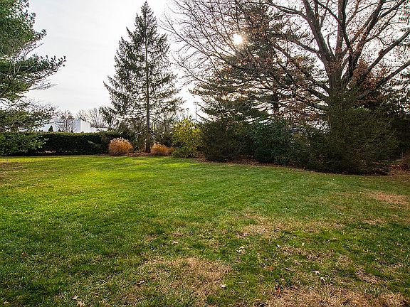 3rd image of 8107 San Marco Ct