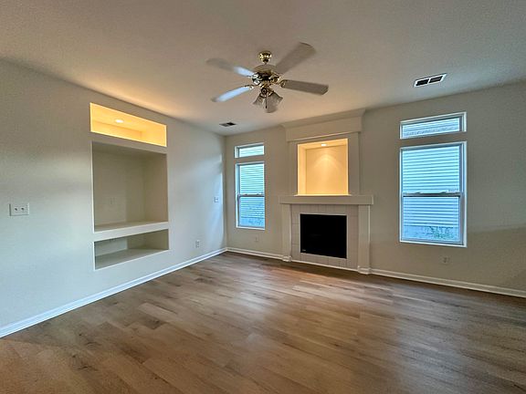 5th image of 729 Whispering Brook Trce