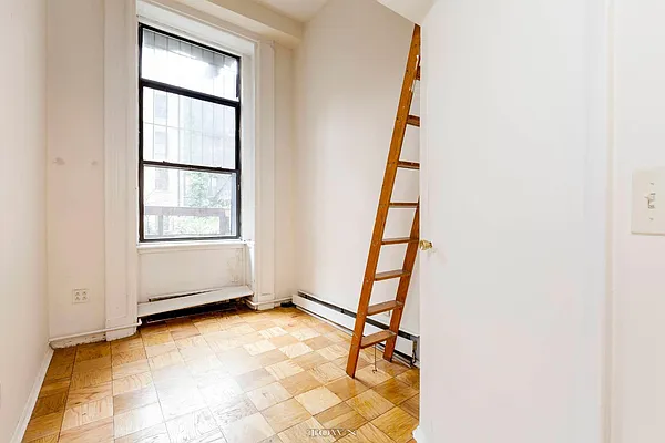 Rented by Town Residential | media 14