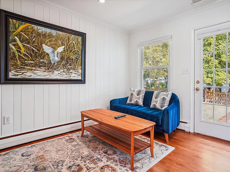 532 Trippe Ave — Photo 10