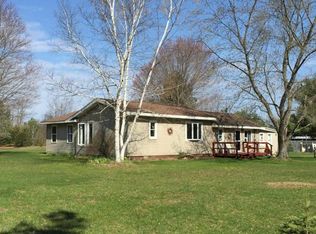 1823 N Walnut Ave, White Cloud, MI 49349