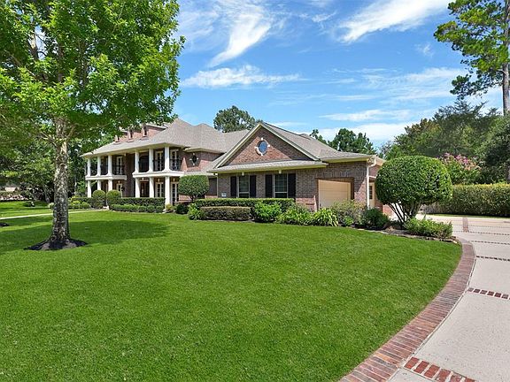 3rd image of 5911 Blackstone Creek Ln