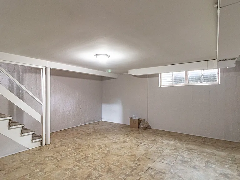 519 1/2 Ridge Rd — Photo 12