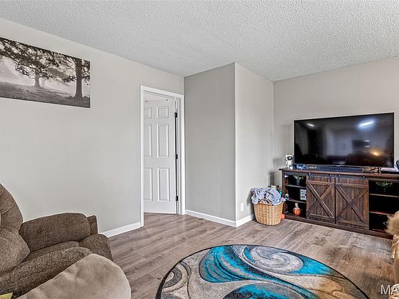 5th image of 3153 Crystal Circle Dr