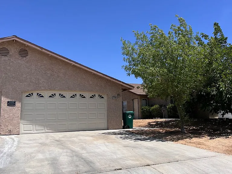 7221 Murray Ln — Photo 1