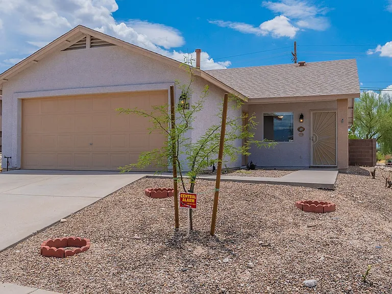 9746 E Sascha St — Photo 1