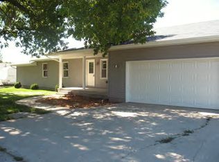 1909 Evergreen Dr, Decatur, IL 62521