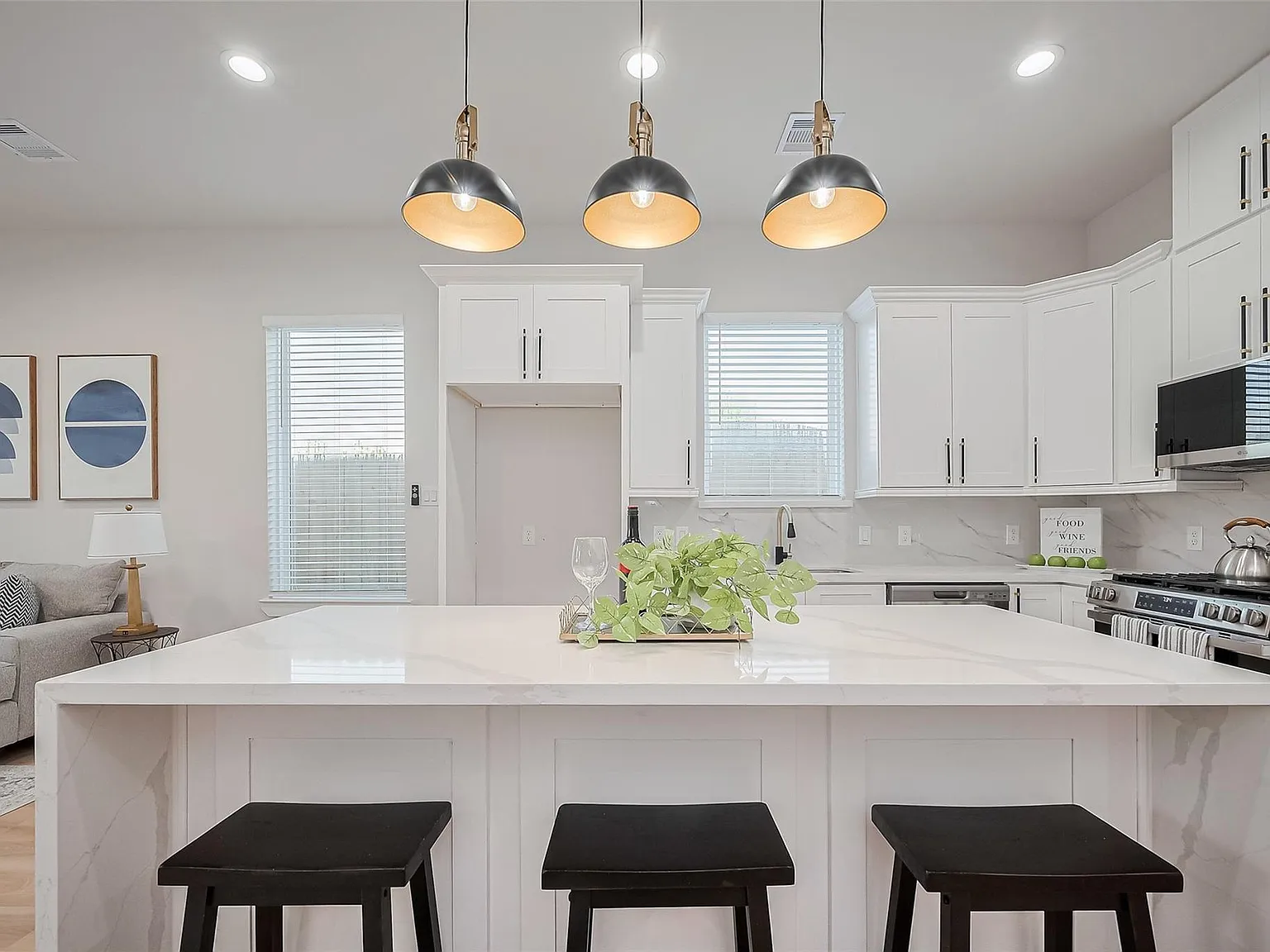 3 bed, 2.5 bath, 1759 sqft, $2,750 — Photo 4