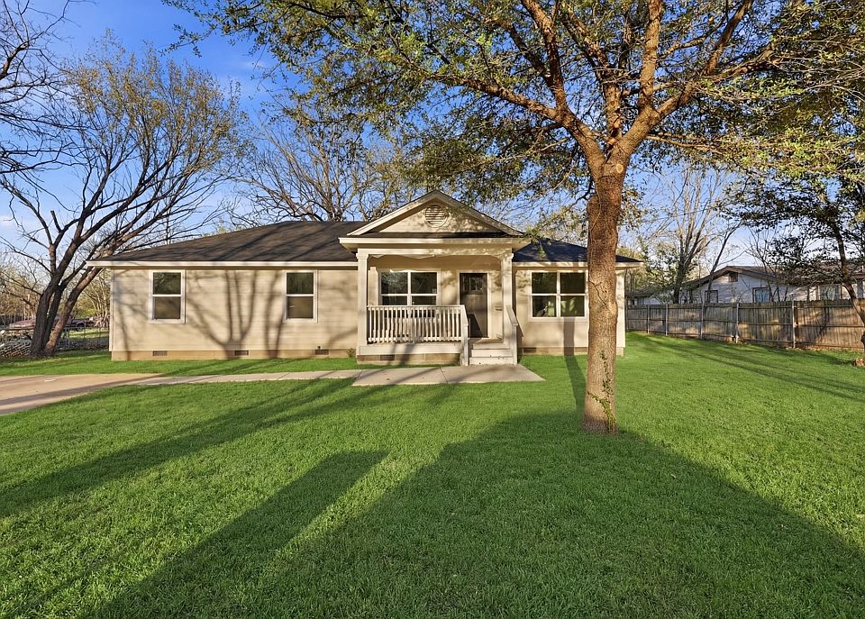 1st image of 121 Elder St