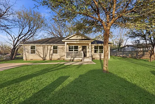 121 Elder St Photo 1