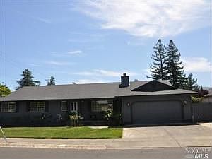 1st image of 1621 Oak Ave
