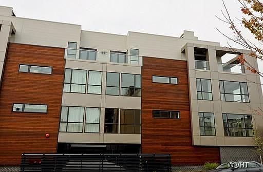 1st image of 2750 N Lakewood Ave #9