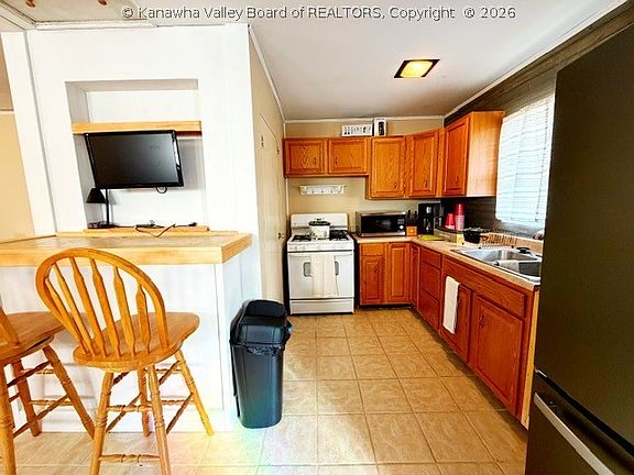 4th image of 2921 Fitzwater Dr
