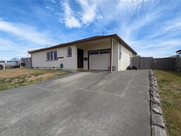 1021 Jaccard St, Crescent City, CA 95531
