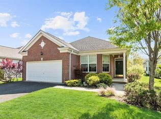 28 Whirlaway Rd, Manalapan, NJ 07726