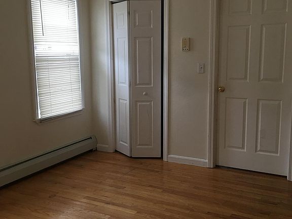 5th image of 82 W Elm Ave #1