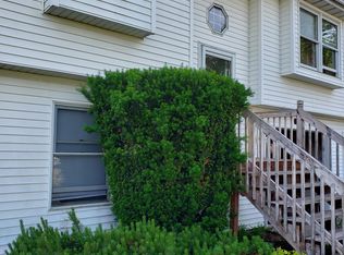 1409 Kenai Ct, Coralville, IA 52241