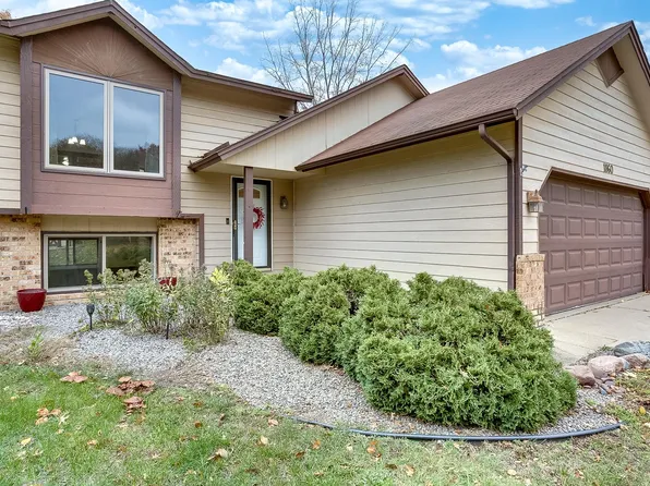 1860 Covington Ln, Eagan, MN 55122