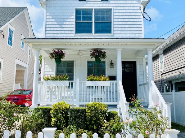 32 1st St, Rumson, NJ 07760