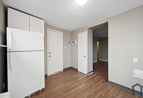3rd image of 6501 Guyer Ave Floor 2