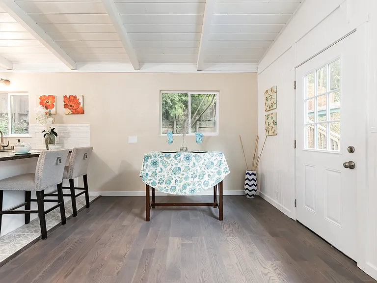 665 Cathedral Dr — Photo 11
