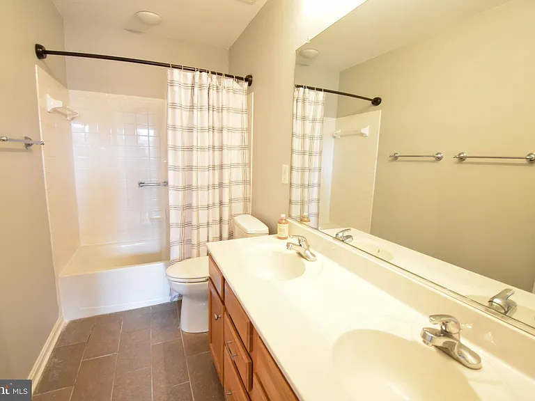 29670 Old Creek Ln — Photo 25