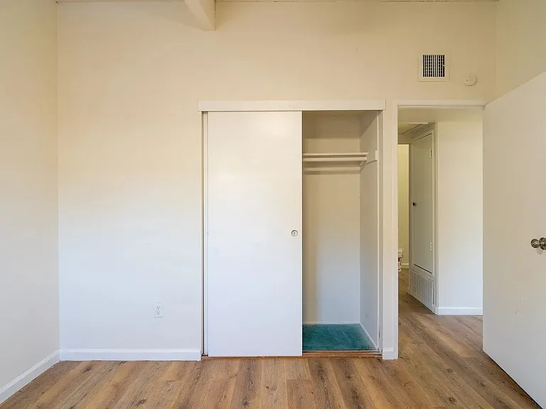5418 Baja Dr — Photo 23