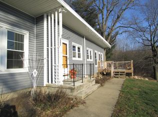 2693 Hunter Ln, Barberton, OH 44203