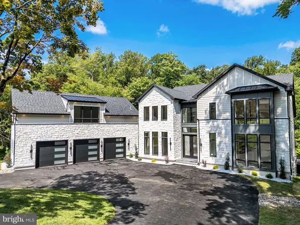 1502 Chinquapin Rd, Holland, PA 18966
