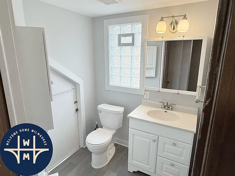 2054 S 72nd St — Photo 19