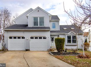 6 Ash Ct, Sicklerville, NJ 08081