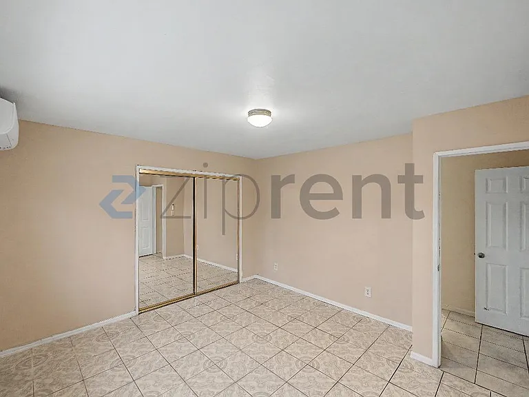 4417 Deland Ave — Photo 15