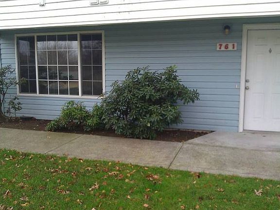 Front entry area