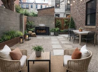 216 S 3rd St #1A, Brooklyn, NY 11211