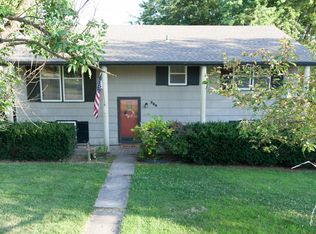 900 Julian Ln, Fulton, MO 65251