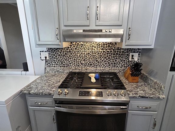 4th image of 5841 Crestline Road