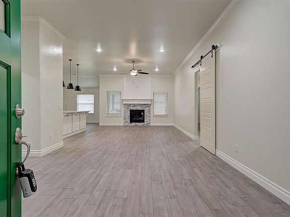 5th image of 314 Glade Ct