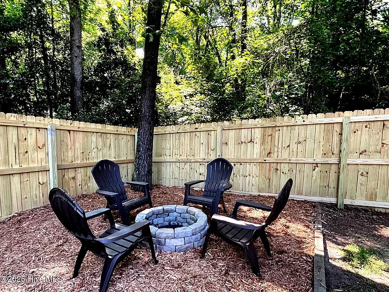 2400 Longleaf Dr W — Photo 29