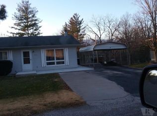 1515 Iris Ct, Hamilton, IL 62341