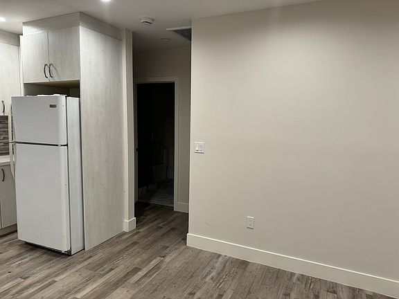 2nd image of 10525 Jardine Ave #1/2