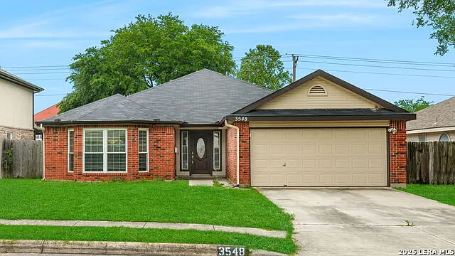 3 bed, 2.0 bath, 1824 sqft, $2,050 — Photo 2