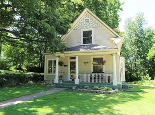 3239 Tennyson Sq, Saint Louis, MO 63143