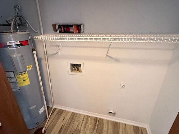 5th image of 4381 Village Parkway Cir W APT 2