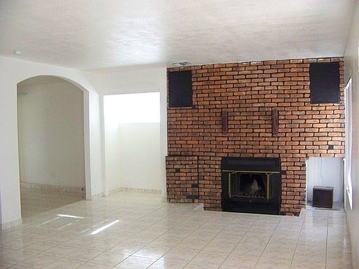 2nd image of 6117 Glendale Cir