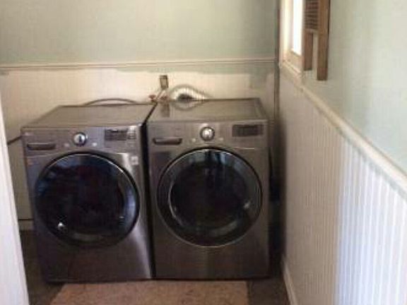 2nd image of 1666 Argyle Dr