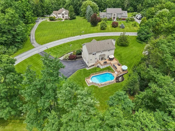3 Garnett Hill Road, Chester, NY 10918