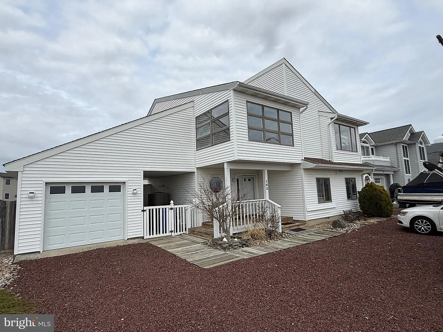 102 Jeanne Dr photo 1